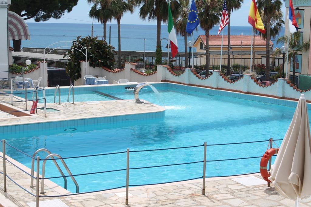 Hotel Ariston Montecarlo Sanremo Exterior foto