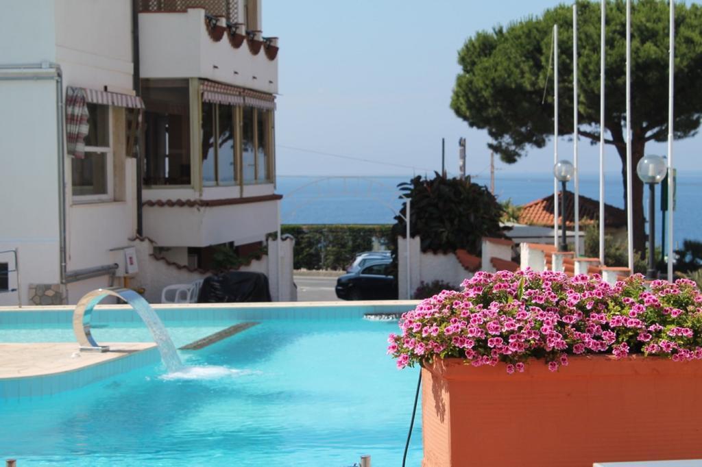 Hotel Ariston Montecarlo Sanremo Exterior foto